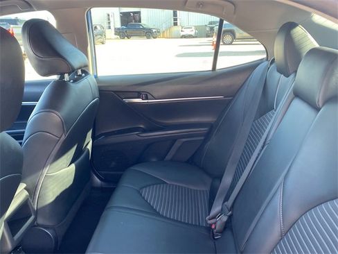 Used 2024 Toyota Camry SE image 16