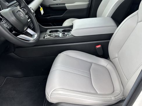 Certified 2025 Honda Pilot EX-L image 11
