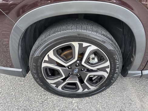 Used 2023 Subaru Ascent Touring AWD/4WD image 11