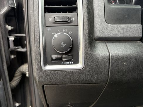 Used 2020 RAM 1500 Classic Warlock w/ Electronics Group image 10