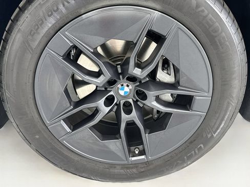 Certified 2026 BMW iX xDrive45 w/ Premium Package AWD/4WD image 28