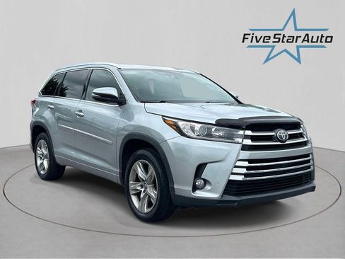 Used 2017 Toyota Highlander Limited FWD image 1