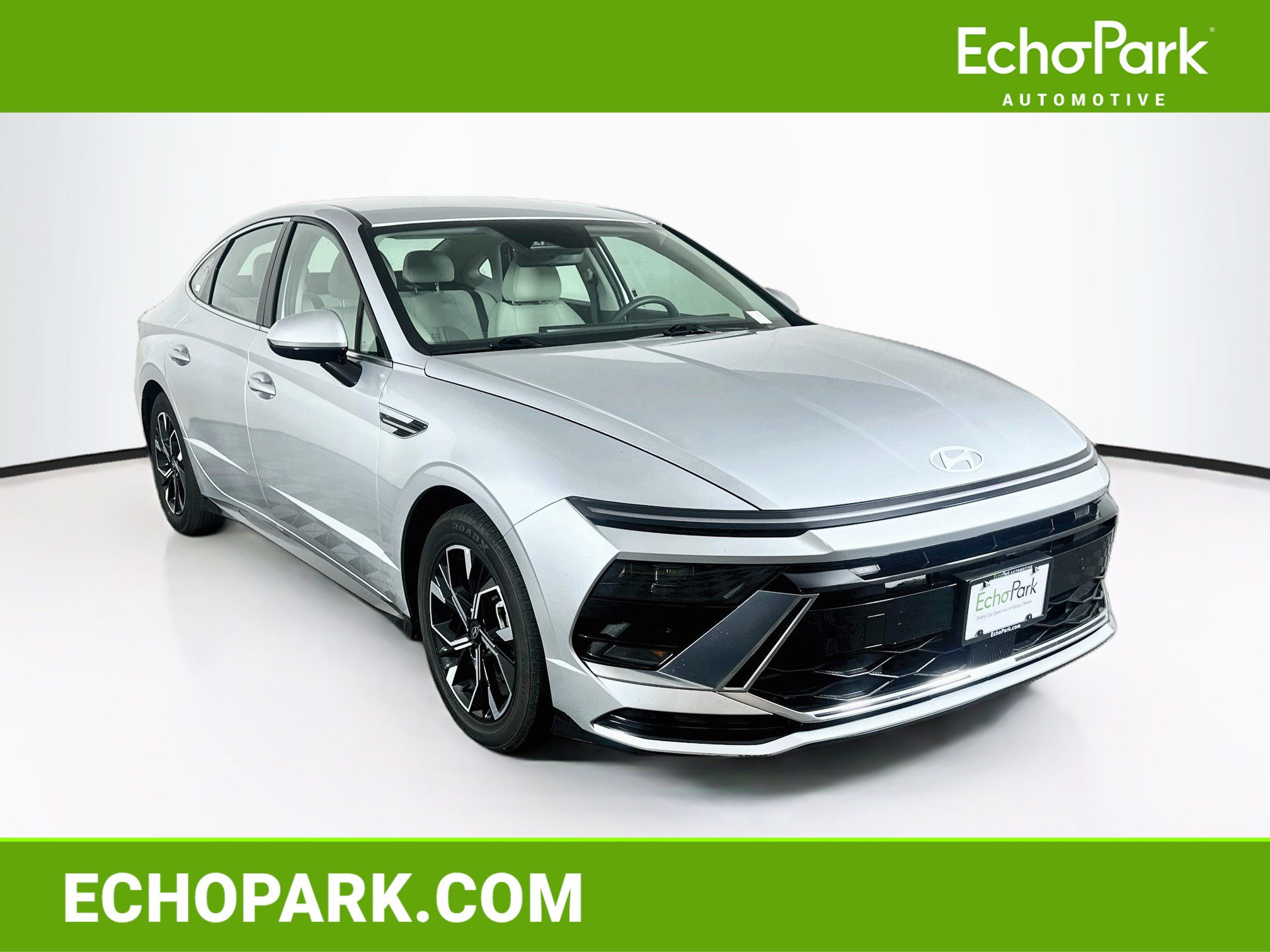 Used 2025 Hyundai Sonata SEL FWD image 1