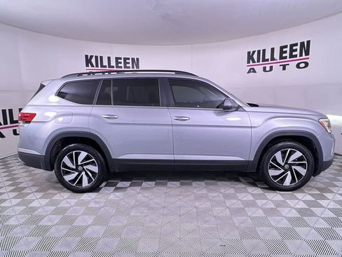 Used 2025 Volkswagen Atlas SE image 8