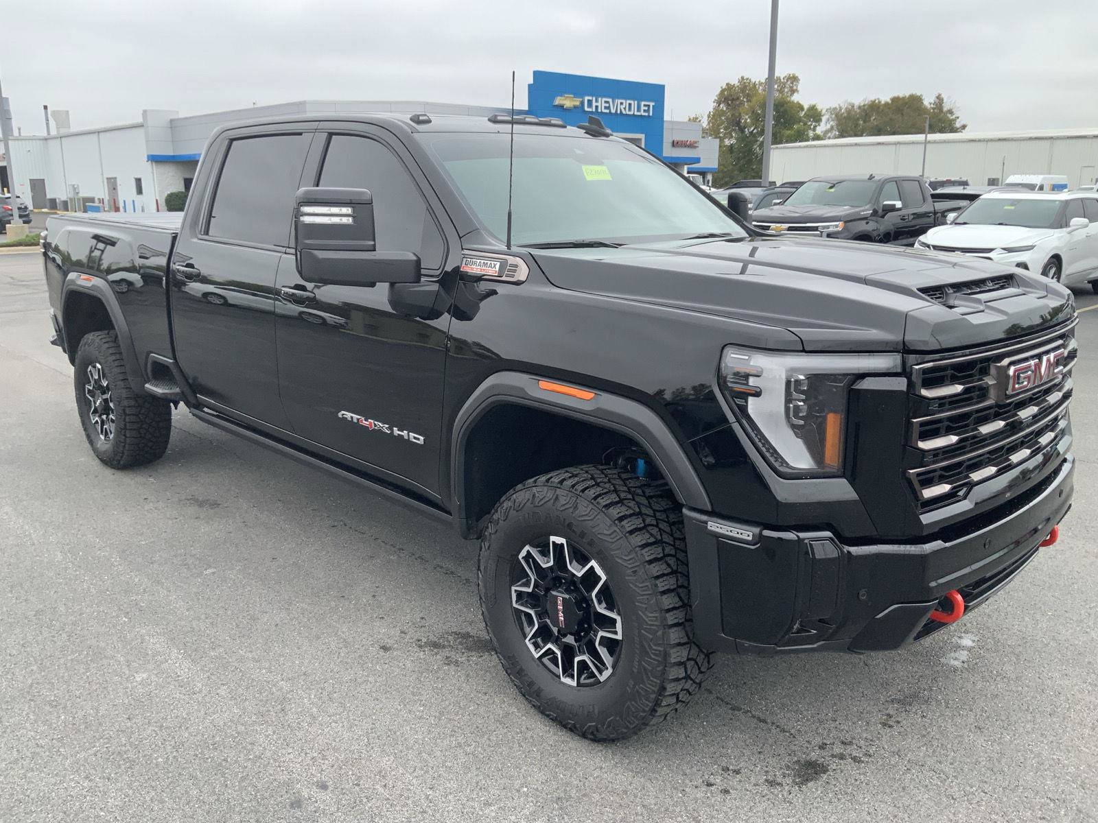 Used 2026 GMC Sierra 2500 AT4X AWD/4WD image 2