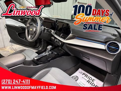 Used 2026 Chevrolet Trax LT FWD image 28