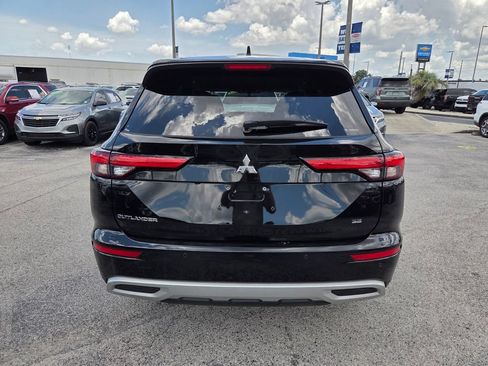 Used 2022 Mitsubishi Outlander SE AWD/4WD image 12