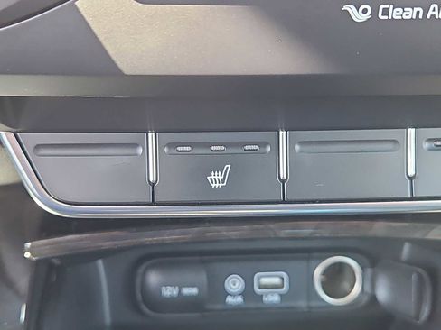 Used 2017 Kia Sorento EX w/ EX Advanced Touring Package image 19