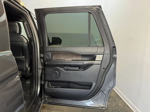 Used 2019 Ford Expedition Max Limited RWD image 28