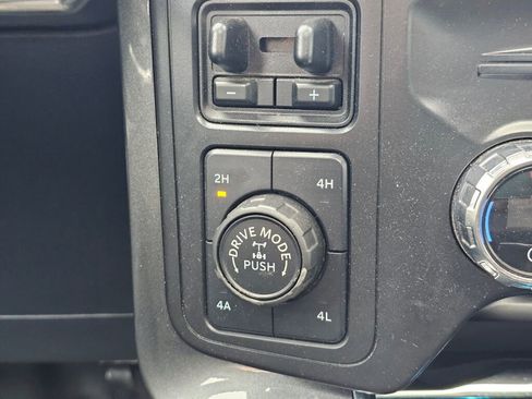 Used 2021 Ford F150 Lariat w/ Equipment Group 502A High AWD/4WD image 29