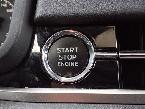 Used 2022 Mitsubishi Outlander SEL image 16