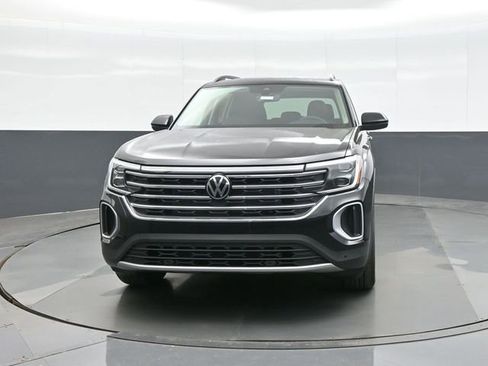 New 2026 Volkswagen Atlas SE image 2