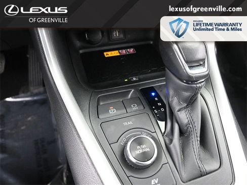 Used 2023 Toyota RAV4 XLE Premium image 21