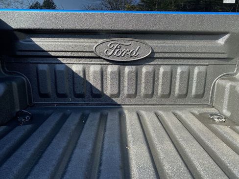 New 2025 Ford Maverick Lariat w/ Black Appearance Package image 18