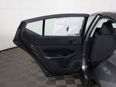 Used 2023 Nissan Altima 2.5 SV image 17