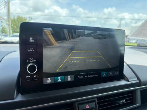 Used 2023 Honda Pilot EX-L image 18