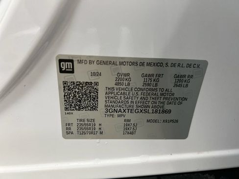 Used 2025 Chevrolet Equinox RS w/ Safety and Technology Package AWD/4WD image 29