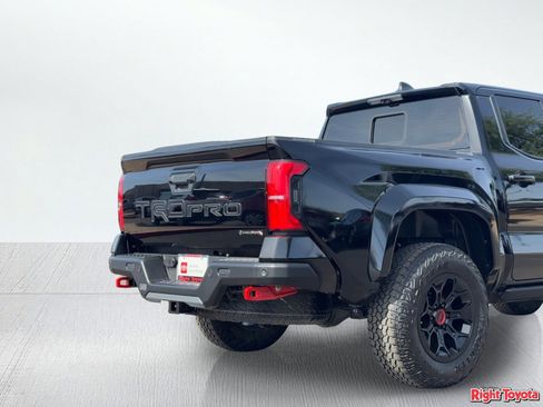 Certified 2025 Toyota Tacoma TRD Pro AWD/4WD image 11