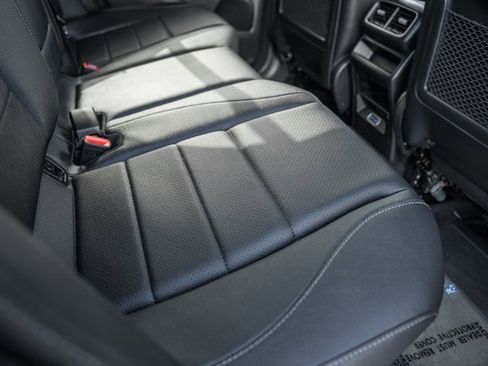 Certified 2025 Mercedes-Benz GLE 450e 4MATIC image 33