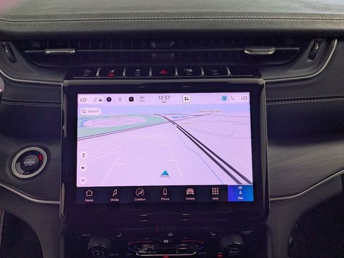 New 2025 Jeep Grand Cherokee L Limited w/ Black Appearance Package image 21