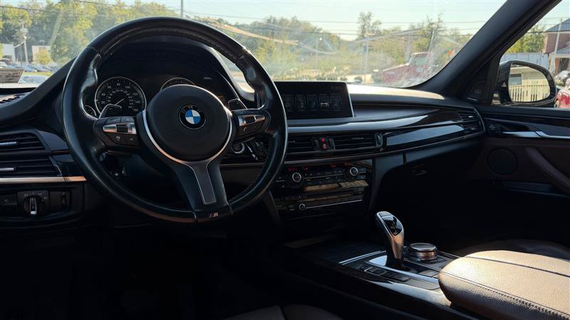 Used 2017 BMW X5 xDrive50i AWD/4WD image 26