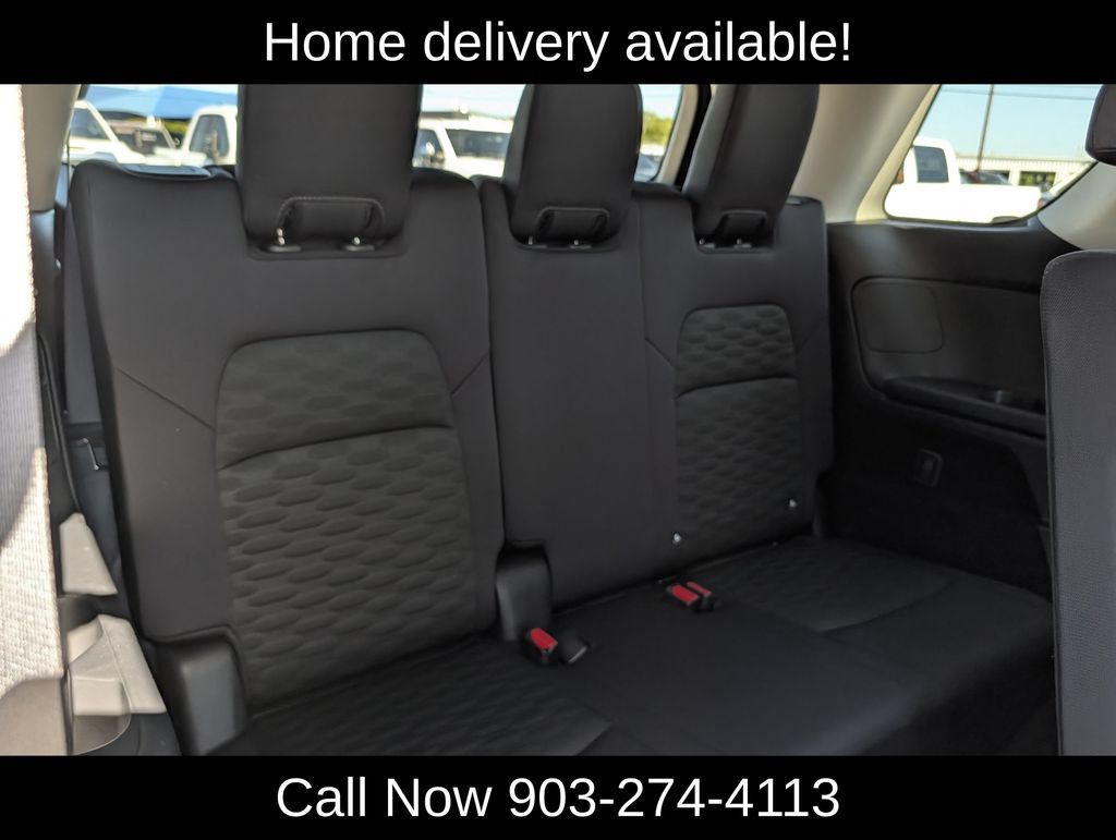 Used 2026 Nissan Pathfinder SV FWD image 30