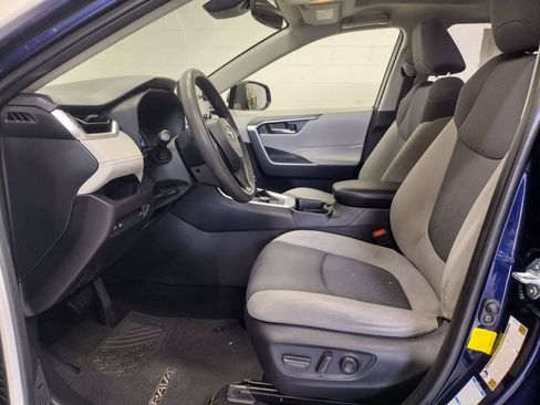 Used 2019 Toyota RAV4 XLE w/ Convenience Package AWD/4WD image 26