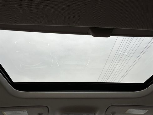 Used 2018 Chevrolet Traverse High Country image 28