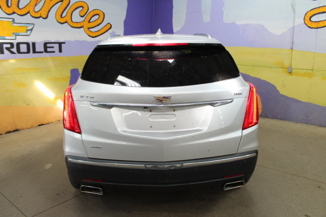 Used 2017 Cadillac XT5 Luxury w/ Driver Awareness Package AWD/4WD image 7
