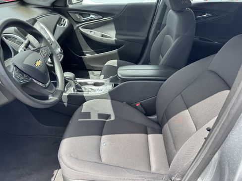 Used 2023 Chevrolet Malibu LT FWD image 13