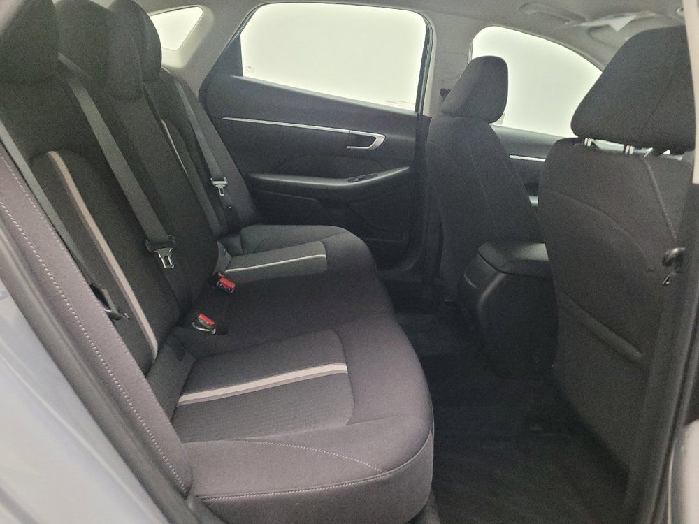 Used 2025 Hyundai Sonata SE FWD image 19