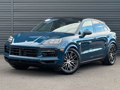 Used 2024 Porsche Cayenne Coupe AWD/4WD image 1