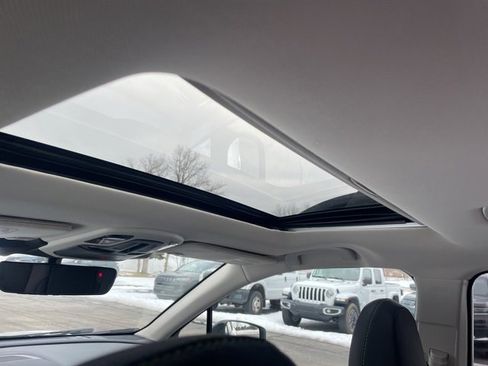 Used 2025 Subaru Outback Onyx Edition image 9