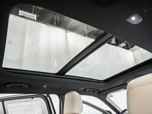 New 2025 Jeep Grand Cherokee L Limited w/ Luxury Tech Group II image 33