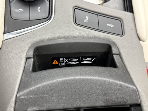 Used 2020 Cadillac XT5 Premium Luxury image 17