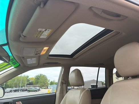 Used 2010 Toyota Highlander Limited AWD/4WD image 12