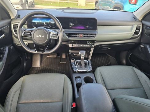 Used 2024 Kia Seltos SX w/ SX Sunroof Package image 14