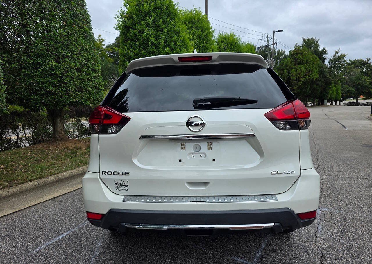 Used 2017 Nissan Rogue SL w/ SL Premium Package AWD/4WD image 4