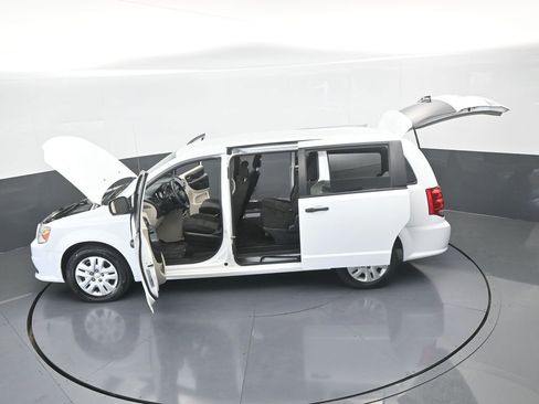 Used 2020 Dodge Grand Caravan SE image 55