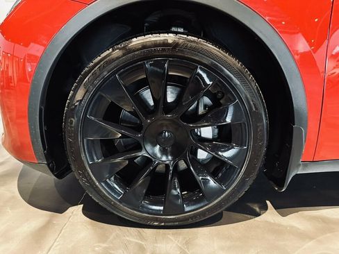 Used 2023 Tesla Model Y AWD image 26