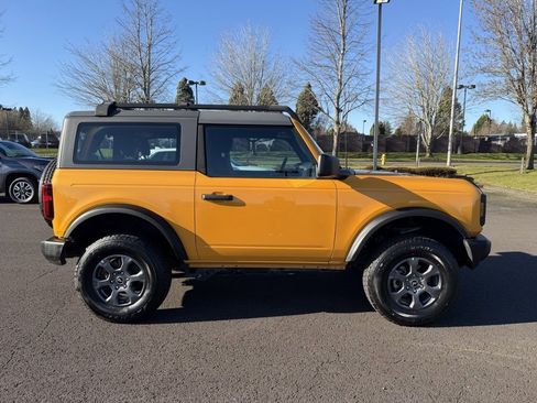 Used 2022 Ford Bronco Base image 9