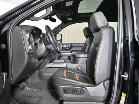 Used 2021 GMC Sierra 3500 AT4 image 24
