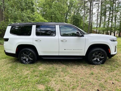 New 2026 Jeep Grand Wagoneer 4WD image 2