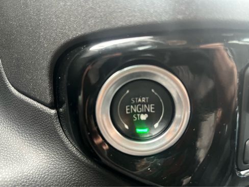 Used 2024 GMC Sierra 1500 SLT w/ SLT Premium Plus Package AWD/4WD image 33