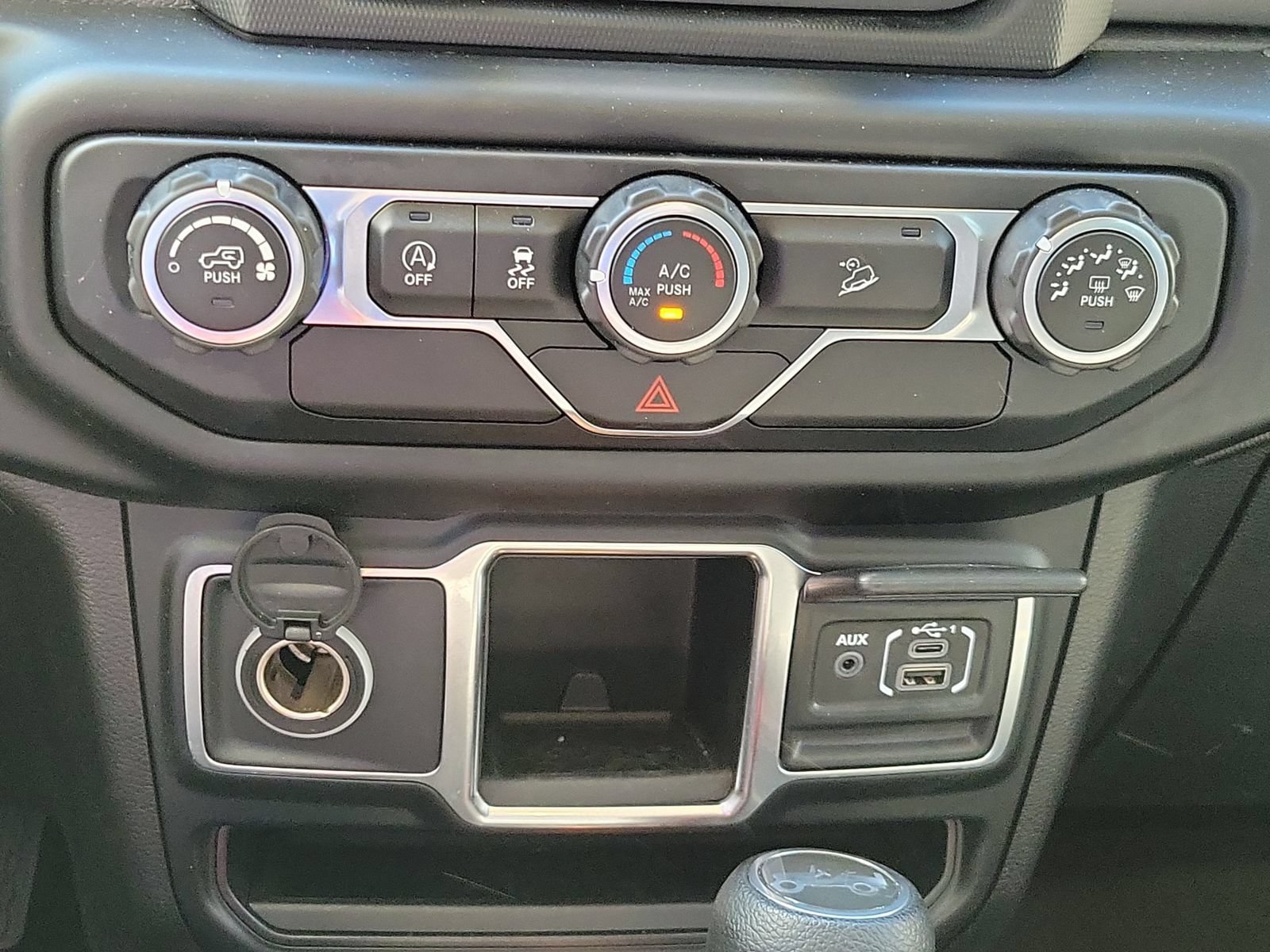 Used 2020 Jeep Wrangler Sport AWD/4WD image 18