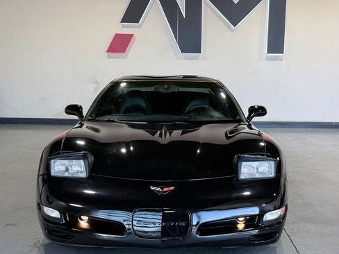 Used 2002 Chevrolet Corvette Coupe w/ Preferred Equipment Group2 RWD image 3