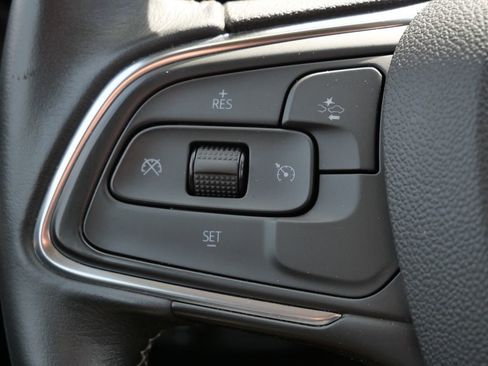 Used 2023 Buick Encore GX Select AWD/4WD image 44