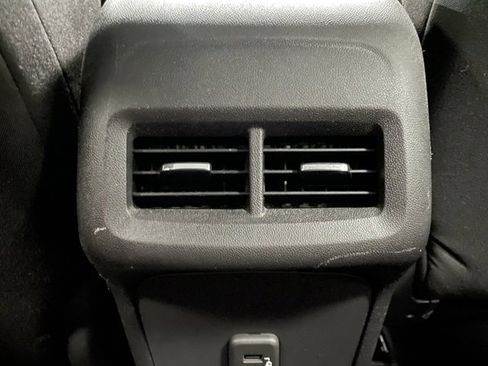 Used 2019 Chevrolet Equinox LT image 23