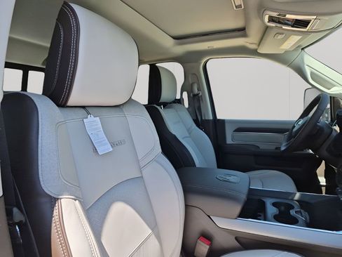 New 2026 RAM 2500 Laramie w/ Towing Technology Group image 15