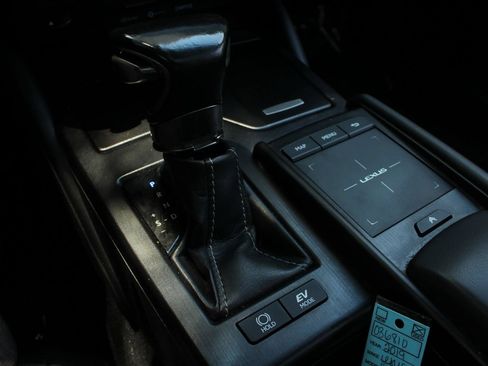 Used 2019 Lexus ES 300h w/ Premium Package FWD image 35